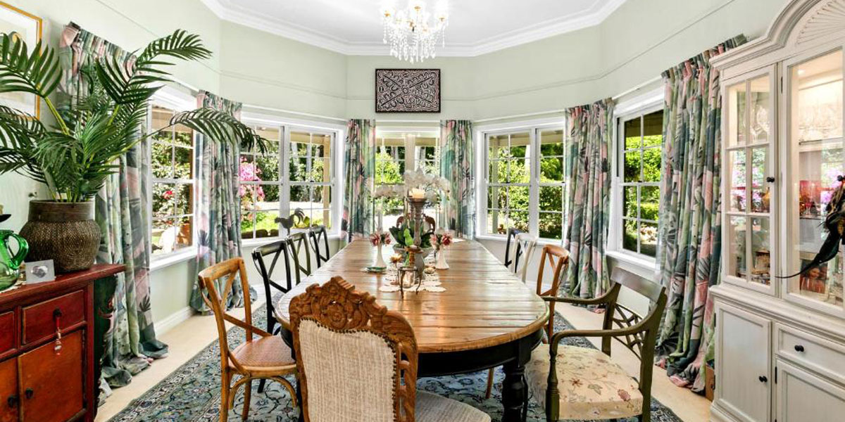 Charming Dining