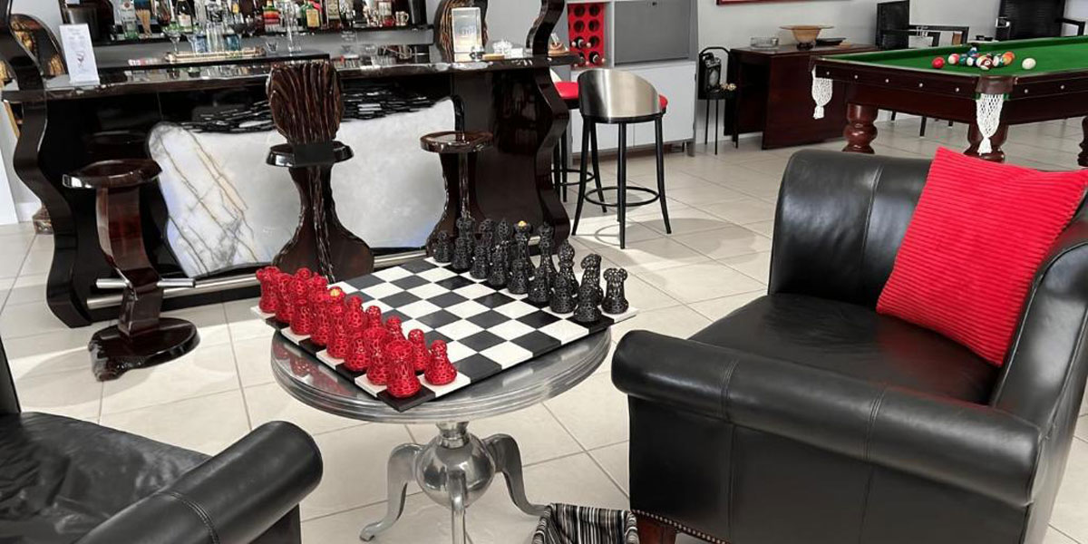 Entertaining Bar
